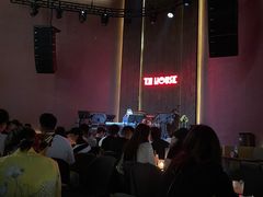 -TZ House音乐现场(来福士中心店)