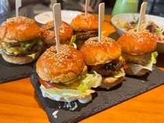 -三勾JJJ Burger&Coffee(梅溪湖店)