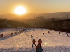 -采薇庄园四季滑雪场