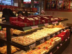 自助取餐区-佳德凤梨酥