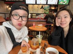 -西西弗书店&矢量咖啡(凯德晶萃广场店)