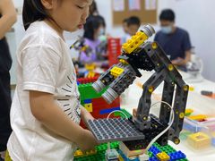 -艾克瑞特机器人教育(金狮校区)