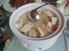 石锅私房豆腐-亢龙太子酒轩(东湖店)