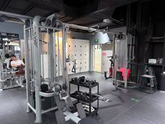 -VLines耀能运动24小时·月付制健身(京广桥店)