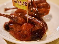 招牌烤乳鸽-石岐佬中山菜馆(张溪店)