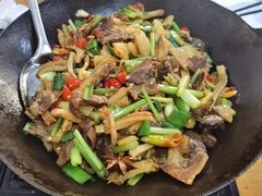 干锅牛杂-牛八宝桂林米粉(八里庄店)