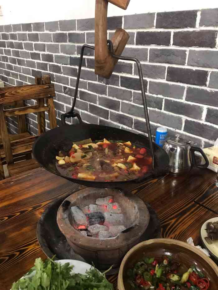 湘味轩湖南山寨吊锅(市一路店)-"很喜欢的一家湖南菜馆,以前吃过牛肉