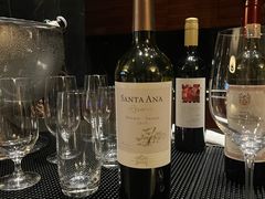 红葡萄酒-四季酒店·行政酒廊