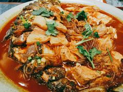 德莫利炖活鱼-李记饺子·熏酱东北菜(欢乐谷店)