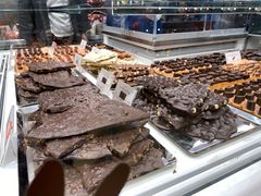 -VENCHI 闻绮(北京国贸商城店)