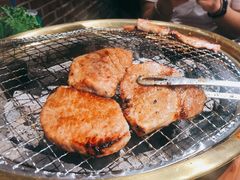 秘制猪排-西塔老太太泥炉烤肉