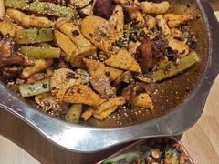 -嘎嘎鸭下巴·爆辣干锅(女人街店)