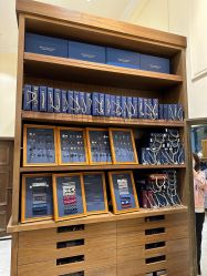 -MR.COLLECTION西装先生(富华里店)