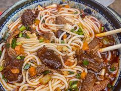 -牛师傅牛肉面(尚隆路店)