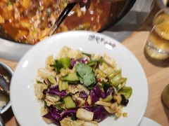 -咱屯子铁锅炖直营店(保利店)