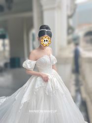-现代经典婚纱摄影