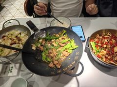-费大厨辣椒炒肉(高铁吾悦广场店)