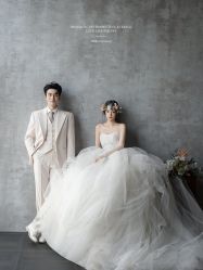 -雪中彩影婚纱摄影·微光艺术中心