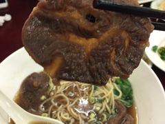 -尊品原汁牛肉面