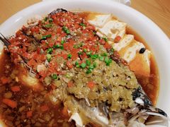 剁椒鱼头王（双椒）-湘与香缘·湖南菜(王府井北京市百货大楼店)