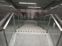 -盈丰路(地铁站)