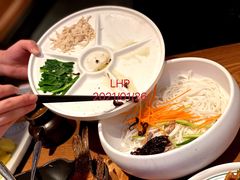 鸡丝凉米线-云海肴云南菜(正大广场店)