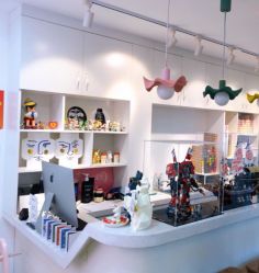 -E.L.K造型momopark店