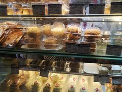 -白玉兰食品甜凤店(合生汇店)