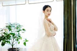 点击看大图 -拉瑞娜LaReine婚纱礼服高级定制