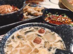 -哥老官重庆美蛙鱼头(宝山龙湖店)