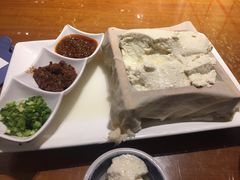一块豆腐-95号酱骨·一块豆腐(展春园西路店)