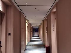 -深圳龙华大浪商业中心亚朵X酒店