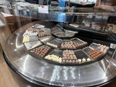 -Laderach 莱德拉(上海环贸iapm店)