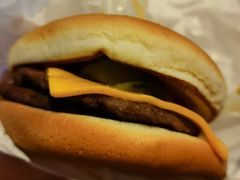 双层吉士汉堡-麦当劳(庐山服务区店)