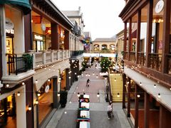 -王府井奥莱临潼小镇(临潼店)