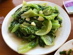 -临江餐馆二楼美食部落