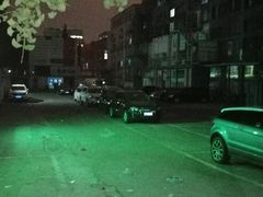 -沃尔玛上海田林店-地面停车场