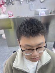 -茶发Salon·烫发染发理发