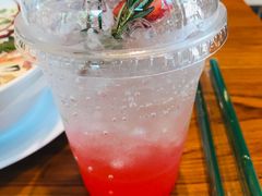 -Chom Cafe and Restaurant