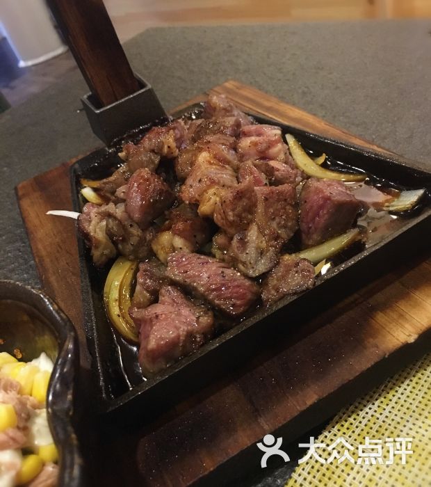 铁板牛肉粒