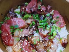 原件腊肉腊肠煲仔饭-红星光发煲仔饭(文海店)