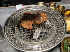 -草家酱蟹炭火烤肉店(珲春南路一店)