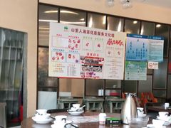 大堂-山里人湘菜·山茶油炒土鸡(嘉邻中心店)