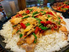 酸辣鸡杂超级锅仔饭-山间农家