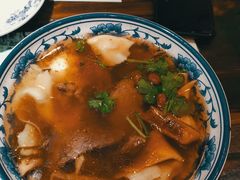 特色牛肉罩火烧-哈老太太(联盟路店)