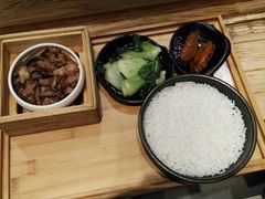 冬菇滑鸡蒸饭-72街红烧排骨饭(海珠丽影广场店)