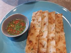 煎莲藕虾饼-半山腰·云南菜(侨福芳草地店)