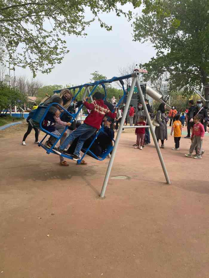 酷酷兔少儿拓展天地-"酷酷兔是一个特别有特色的户外玩乐地点,最.