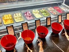 -广州万富希尔顿酒店·感趣自助餐厅·金秋蟹宴生蚝海鲜刺身