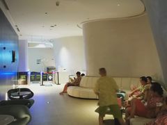 -涨巢·潮玩水疗局